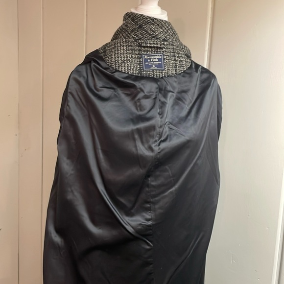 Abercrombie & Fitch coat - Picture 6 of 6